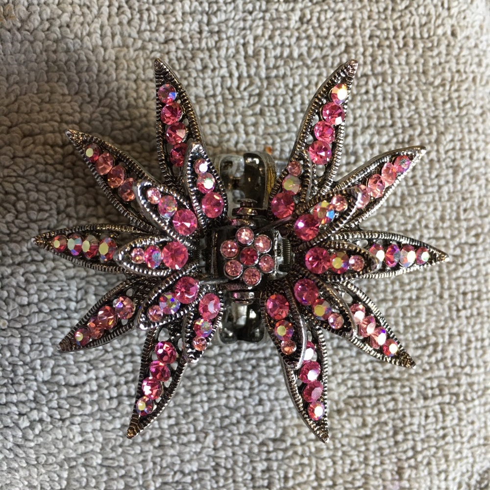 Jeweled Hair Clip with Fluttering Petals